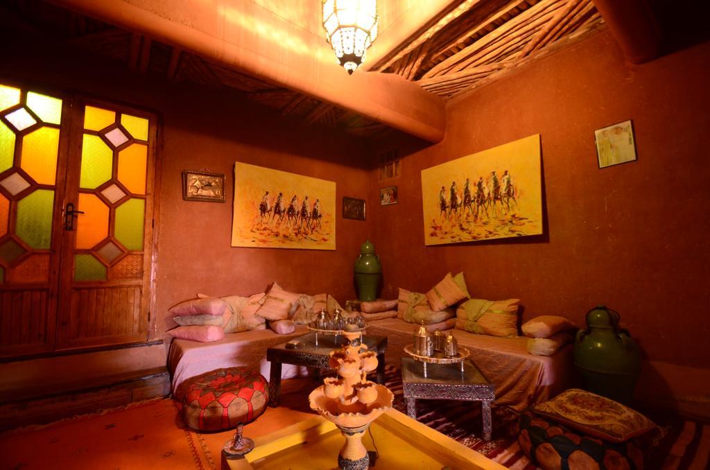 Bed and Breakfast Kasbah Du Peintre Ait Benhaddou Esterno foto