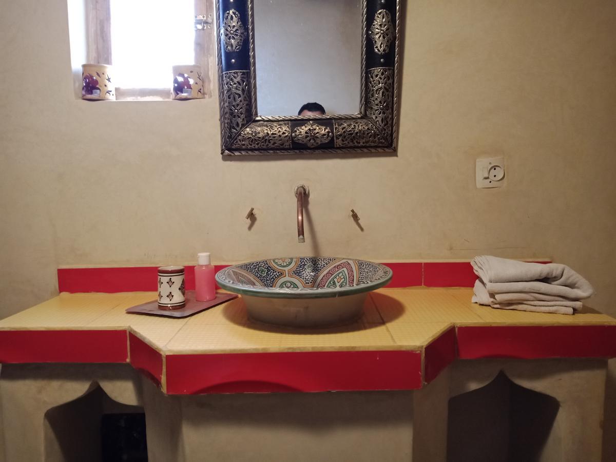 Bed and Breakfast Kasbah Du Peintre Ait Benhaddou Esterno foto