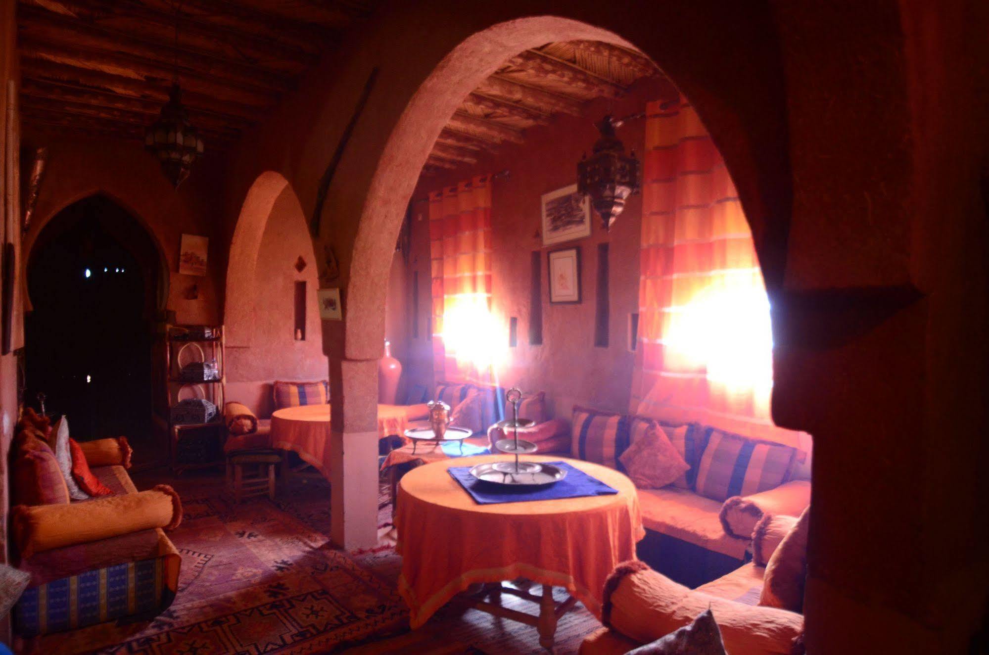 Bed and Breakfast Kasbah Du Peintre Ait Benhaddou Esterno foto