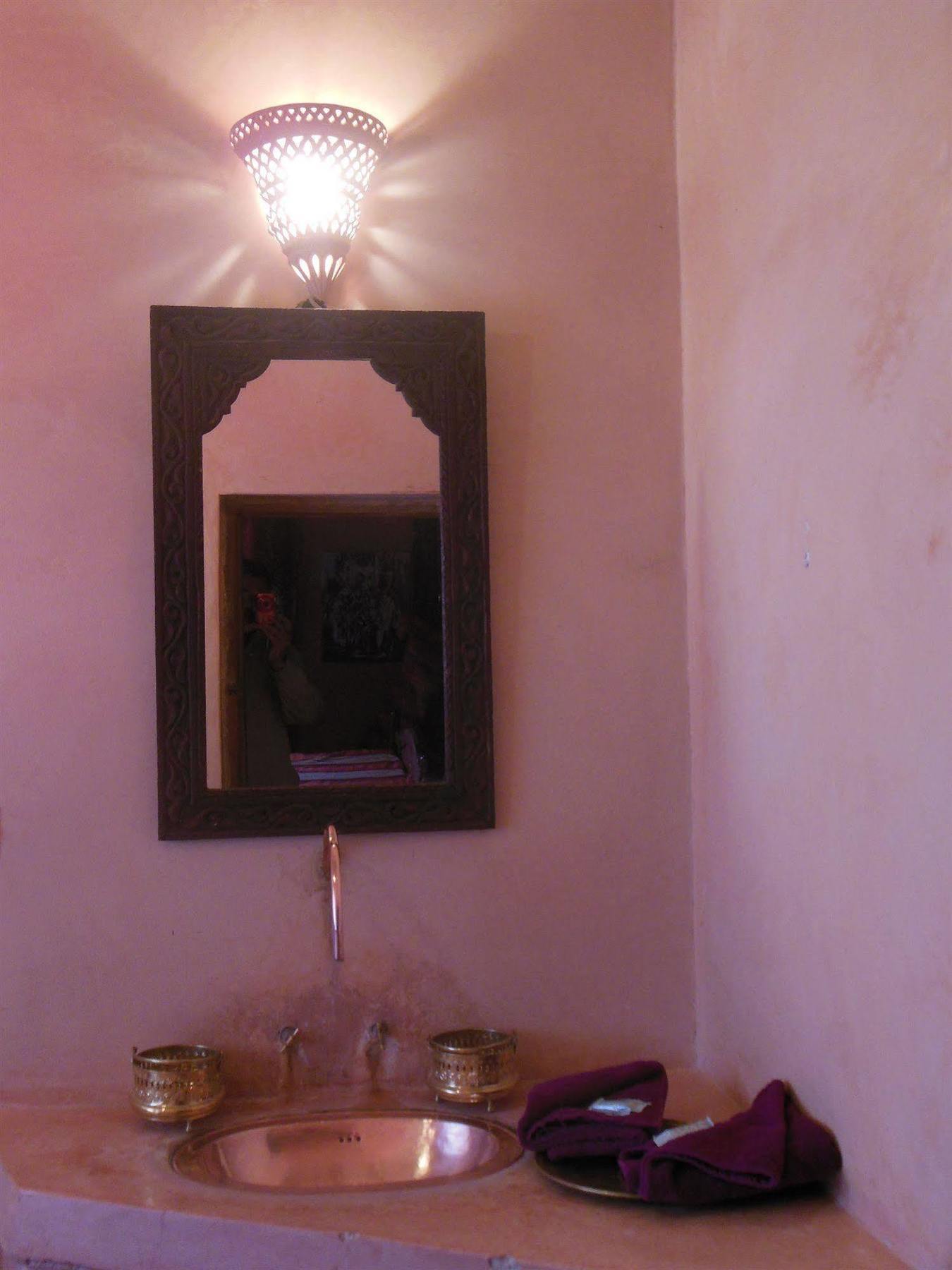 Bed and Breakfast Kasbah Du Peintre Ait Benhaddou Esterno foto